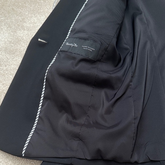 Banana Republic Black Women's Suit - Picture 8 of 8